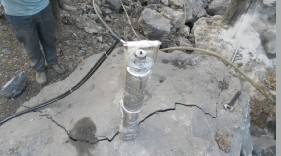 新疆铁矿开采设备