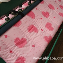 供应多针绗缝机，引被机，棉被加工设备