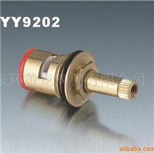 供应1/2黄铜芯子产品全铜，表面本色