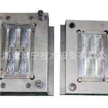 上海克朗宁订书机底垫注塑模具加工制作
