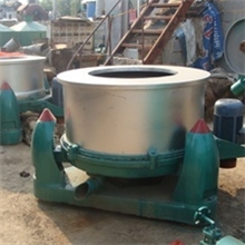 转让二手三足离心机,二手卧式刮刀离心机,二手卧式活塞推料离心机