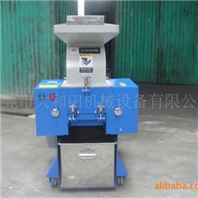 生产销售高速粉碎机经济适用的小型塑料粉碎机