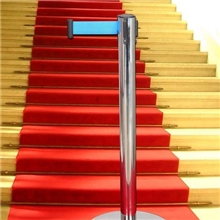 一米线,隔离带一米线，银行一米线