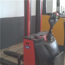 厂家直销全电动叉车、半电动叉车手拉电升车