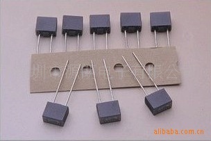 大量现货BUSSMANN黑色方块形保险丝T3.15A250V