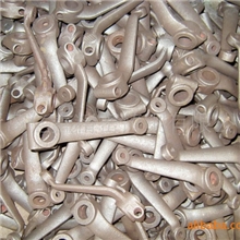 供应大量碳钢机械配件铸钢件汽车垂臂。