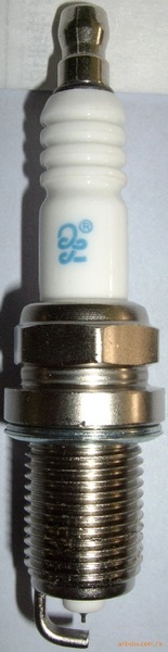 供应优质五菱荣光B12发动机、北斗星车型专用汽车火花塞