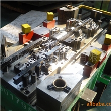 供应优质汽车连续模