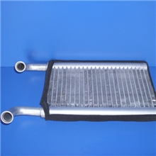 供应日野700暖风水箱小水箱工程机械配件