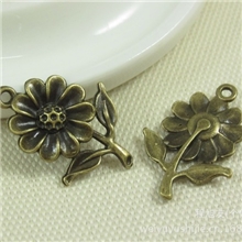 A0153复古手工向日葵钥匙挂件diy合金饰品配件批发