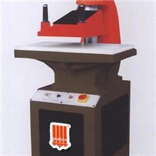 批量供应10吨摇臂液压裁断机【规模最大配置表报价单】