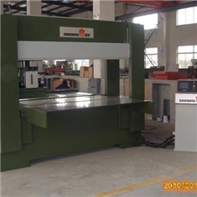 厂家供应高精度电脑数控液压裁断机（智成裁断机-著名品牌）