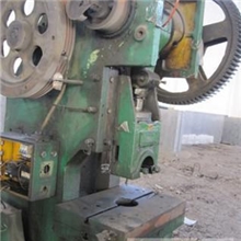 100吨二手冲床一台