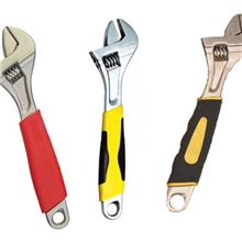 供应PVC中间套柄活络扳手