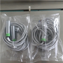 专业制造汽车配件、汽车用品枕式、立式自动包装机