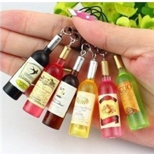 仿真迷你红酒瓶手机挂件手机链创意地摊热卖广告促销礼品饰品