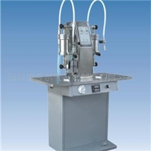 供应半自动台架式液体灌装机