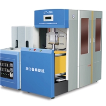 专用生产饮料瓶、化妆品瓶、食用油瓶的全自动吹瓶机