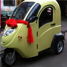 新款全封闭老年代步车三轮电动车电动三轮车电动汽车