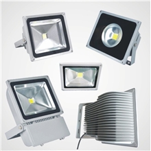 LED投光灯1-200W防水防爆高亮质保至5年RISIP质量第一！