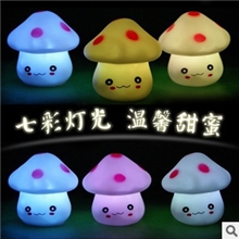 A023【厂家直销】浪漫蘑菇表情小夜灯地摊王推荐（可印logo）