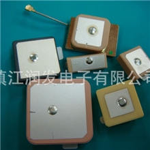 厂家直销GPS内置小天线,方便与PCB板焊接，连接。运用灵活。