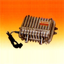 供应野外防水型有线电视延长分配放大器（宽频带）