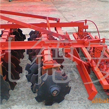 整地机械幅宽1.7米悬挂平置式联合整地机新型耕整机械。
