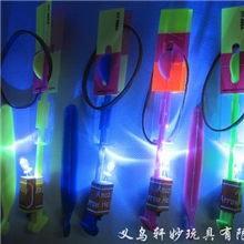 大号弹射飞箭蓝灯发光飞箭飞天仙子闪光飞箭玩具地摊热销