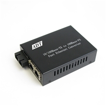 ADT7110MC-2光纤收发器，多模2公里，自适应快速以太网光纤收发器