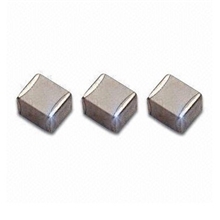 1812贴片电容16VX7R3.3UF