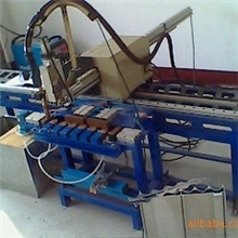 低价供应数控自动化焊接机