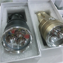 新款热销电磁手超亮led电筒厂家批发