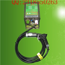 供应屏幕撕膜时产生静电，使用静电除尘离子风枪