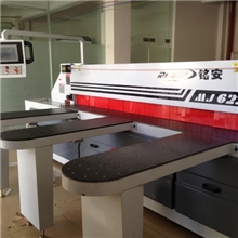 电子开料锯精密裁切有机玻璃，PS板