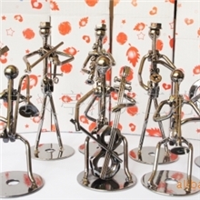 铁人演绎组合八人合演金属工艺品厂家直销男的