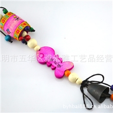 云南木制工艺品新款热销风铃车挂