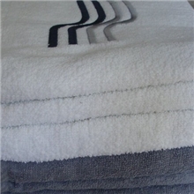 特价处理批发零售100*130素色纯棉酒店浴巾