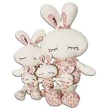 毛绒小玩具正品LOVE情侣公仔田园碎花兔咪眼爱心兔厂价批发