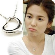 100元饰品混批热销款宋慧乔镂空心扉项链A63