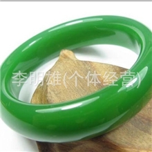 特价新疆和田玉手镯和田玉碧玉手镯菠菜绿玉手镯外蒙料手镯批发