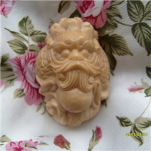 供应生产批发风化果核雕，把件，挂件祥龙戏珠