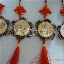 核桃工艺品花瓶.车挂件,核桃皮工艺.核雕.木雕挂件桃木挂件