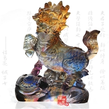 汉风琉璃厂家直供高档礼品麒麟承欢等千余款琉璃工艺品