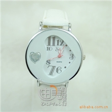 【爆版！】石英表/桃心镶钻/性感皮带时尚手表/多色/迪美时尚表行