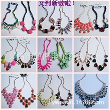 热销欧美糖果色项链夸张项链合金饰品批发日韩彩色项链短链混批