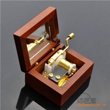 巧匠屋梨花木Sankyo机芯木质金色手摇音乐盒生日礼物MY06-G