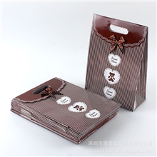 厂家供应服装纸袋,环保纸袋，牛皮纸袋