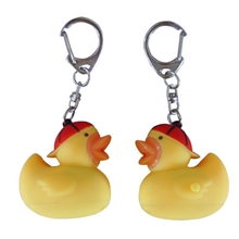 厂家直销【新奇特玩具】LED鸭子钥匙扣发声发光鸭子钥匙扣