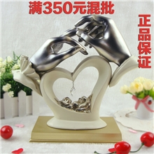 350元混批结婚礼物树脂工艺品摆件情侣礼物树脂摆件